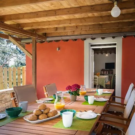 Sleeps 12 Pool Wifi * Pescaglia