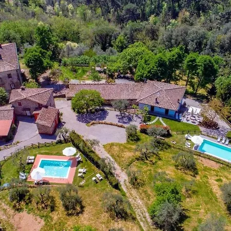 Sleeps 12 Pool Wifi Vakantiehuis