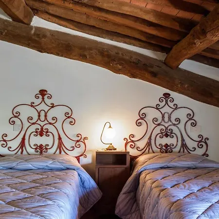 Sleeps 12 Pool Wifi Vakantiehuis