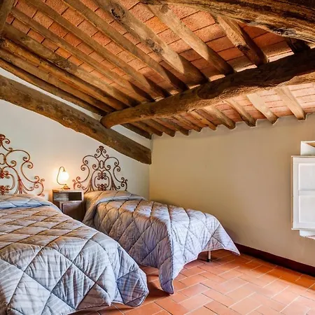 Sleeps 12 Pool Wifi